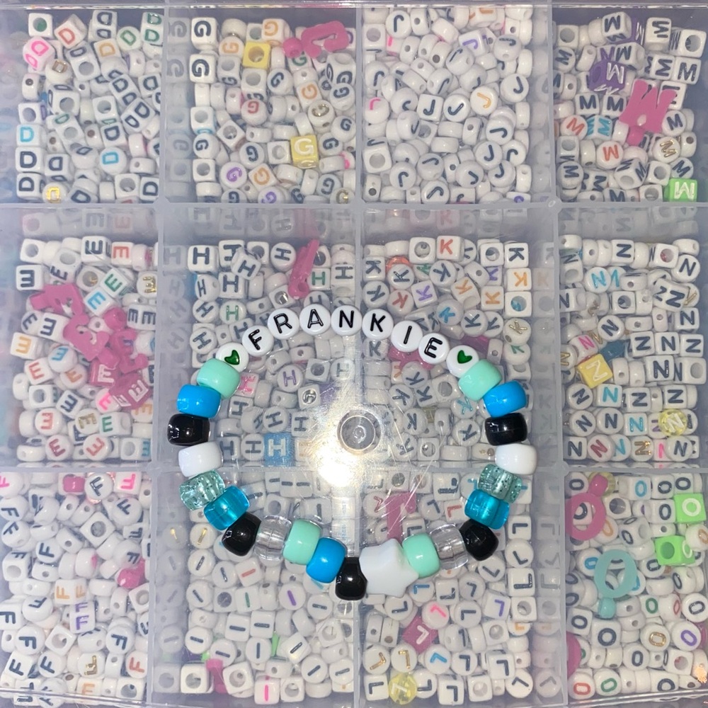 3 for 8$ 🪷 Monster High Themed Bracelet